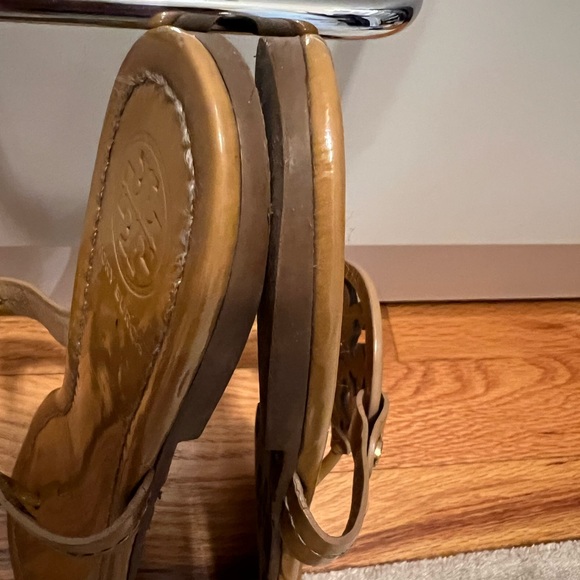 Tory Burch Miller Sandals EUC - Picture 3 of 16